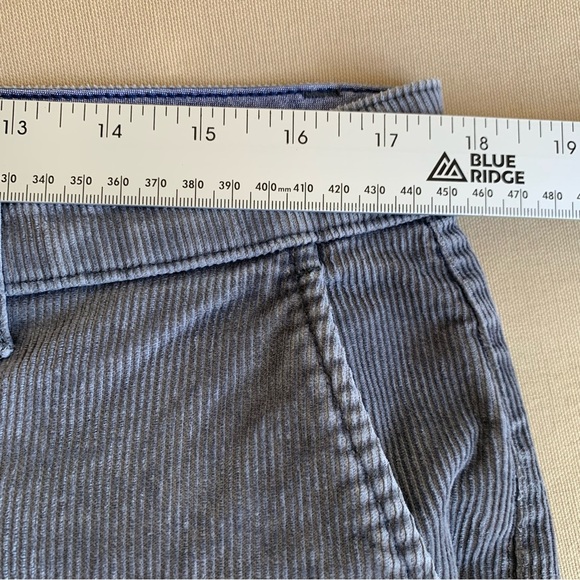 Izod Corduroy Chino Pants Men 34x32 Gray Straight Leg Flat Front Casual Work - Picture 9 of 12